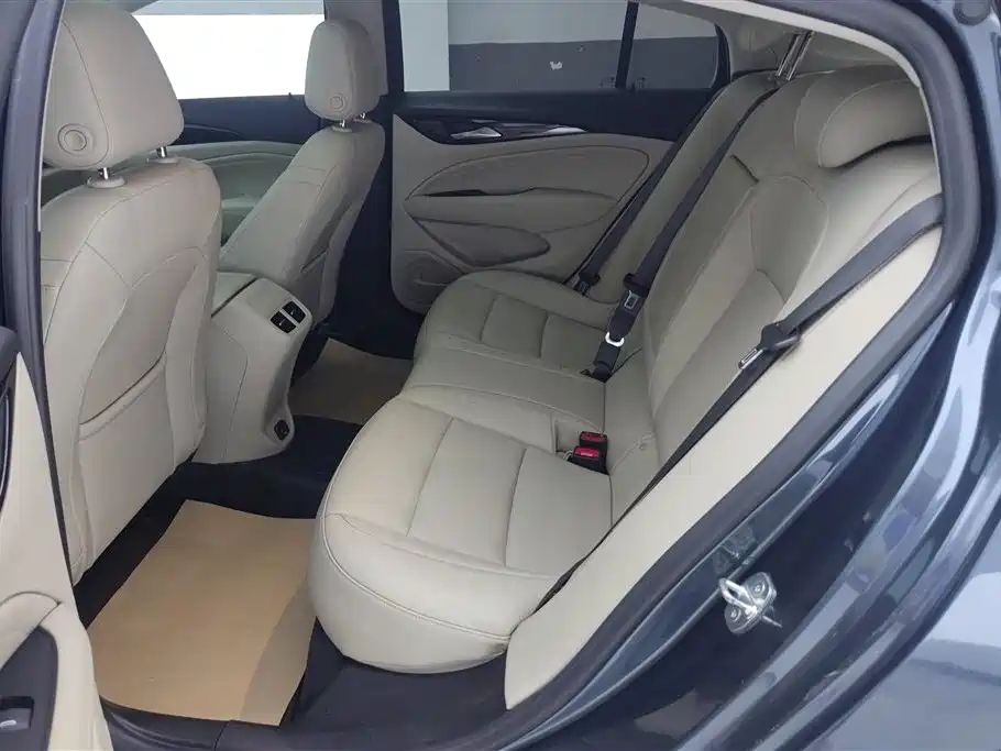 Buick Regal 2021 — фото 11