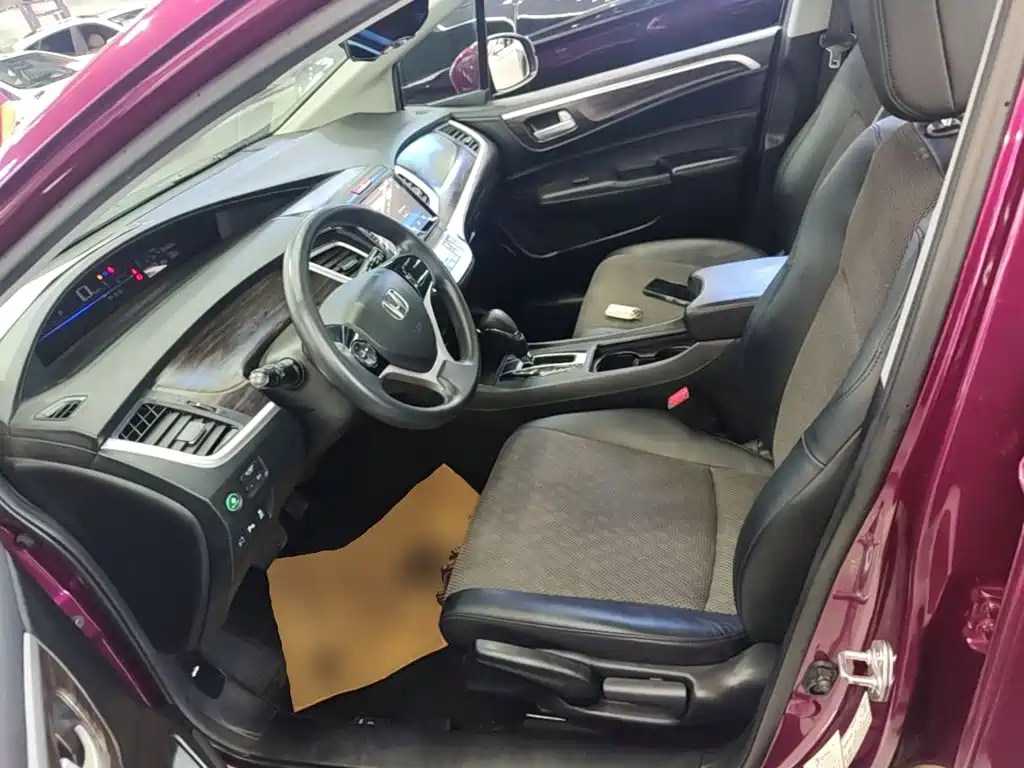 Honda Jade 2017 — фото 15
