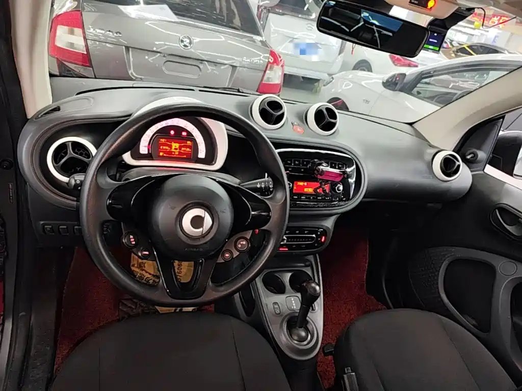 smart fortwo 2017 — фото 13