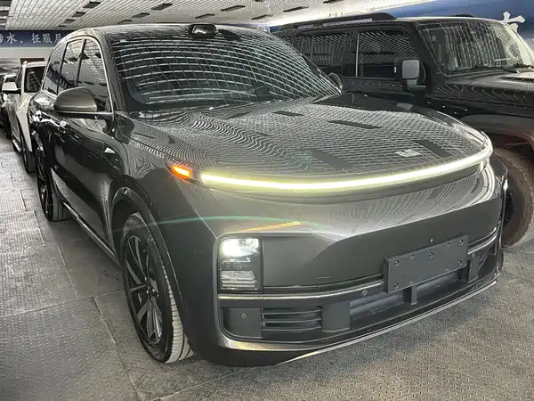 Li Auto L8 2023