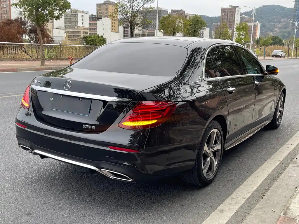 Mercedes-Benz E-Class 2019 — фото 7