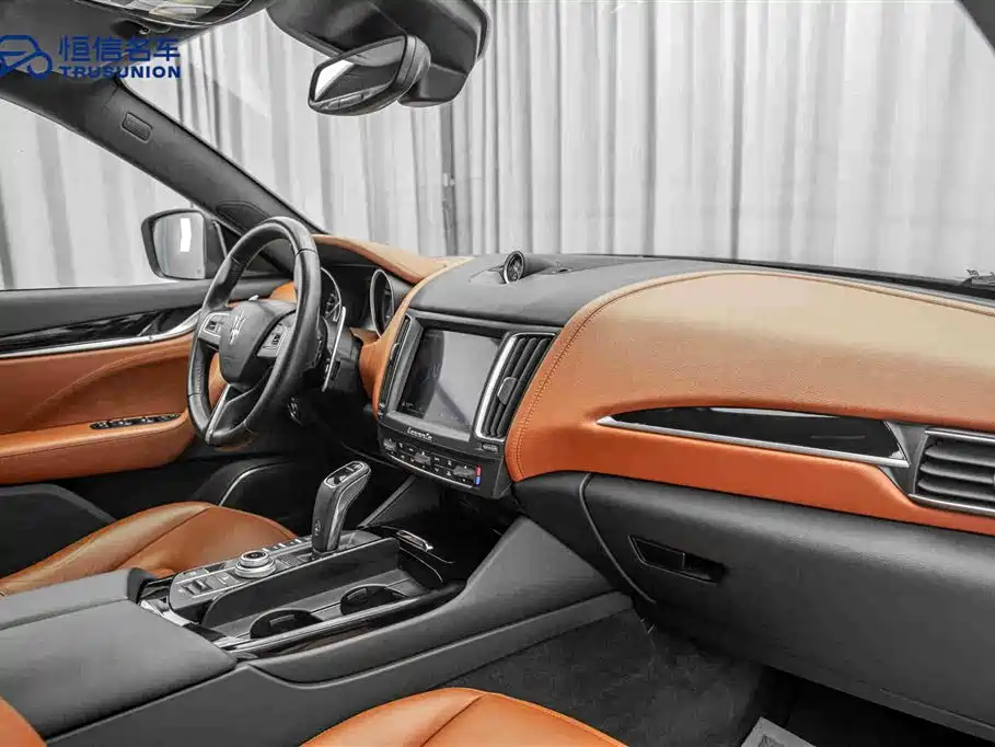 Maserati Levante 2020 — фото 14
