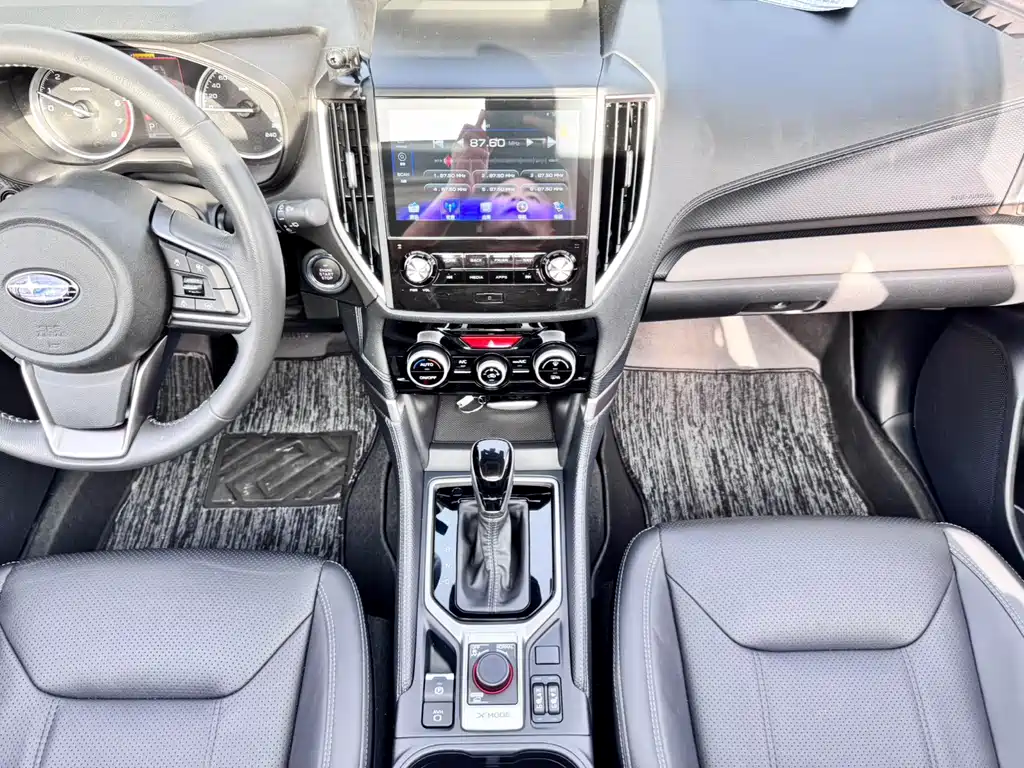 Subaru Forester 2022 — фото 13