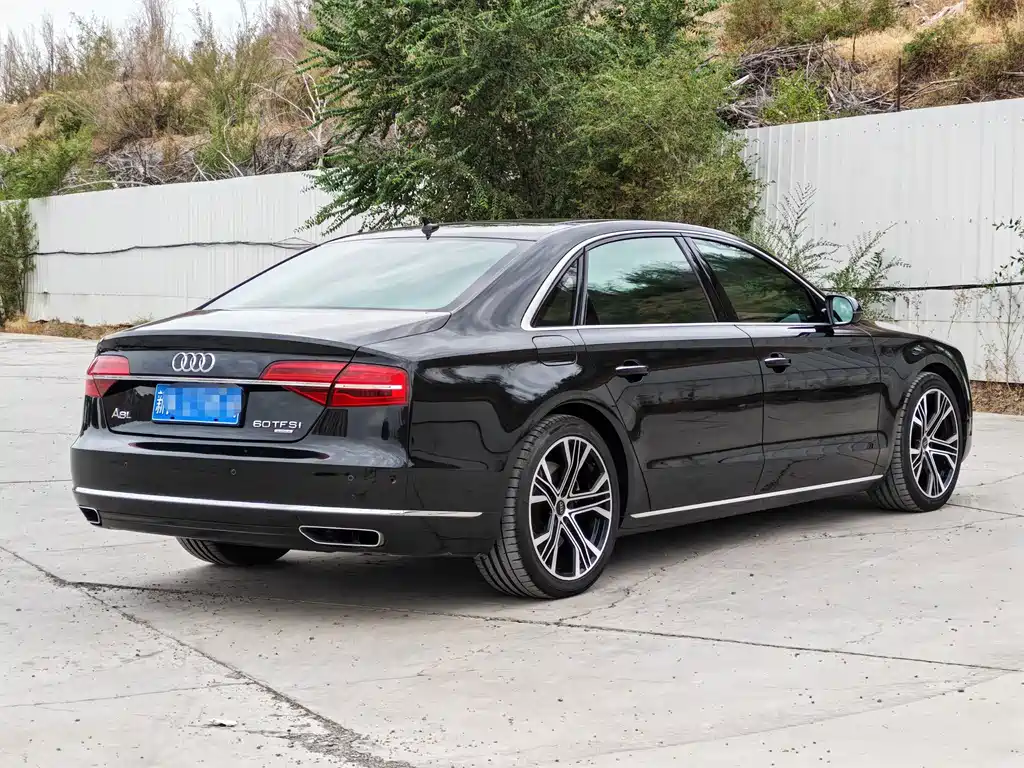 Audi A8 2015 — фото 4