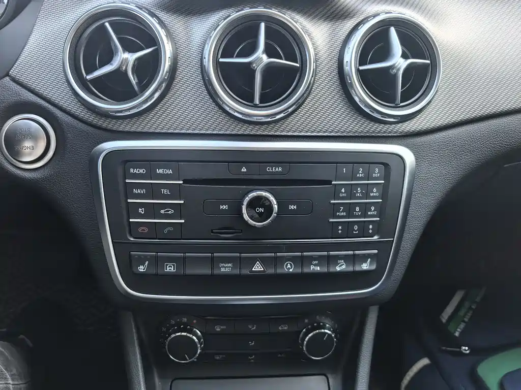 Mercedes-Benz GLA 2017 — фото 12