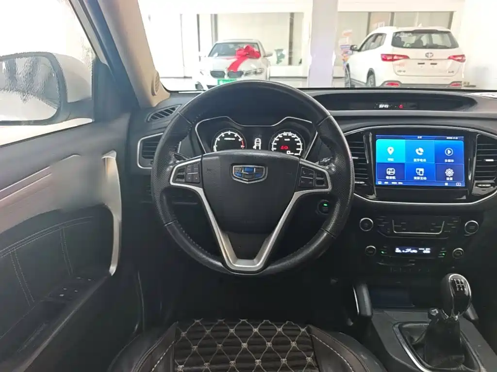 Geely Vision X6 2016 — фото 11