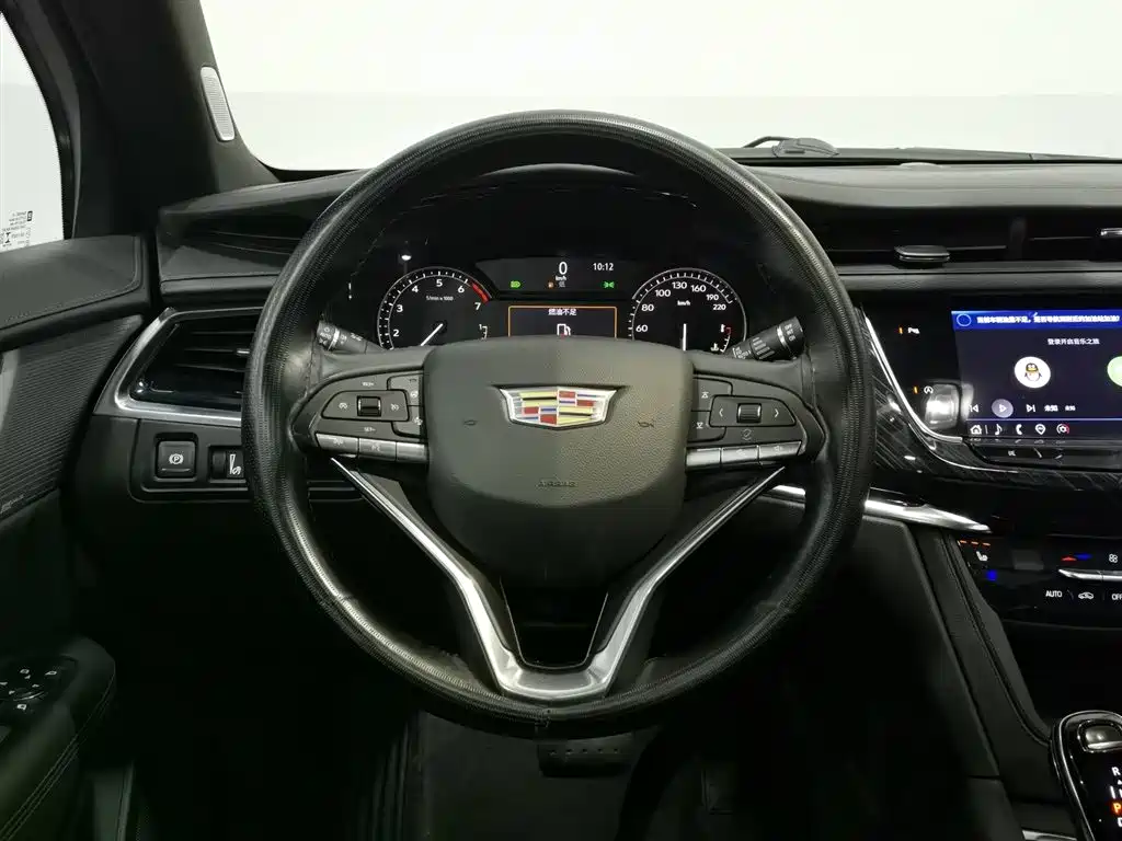 Cadillac XT6 2021 — фото 11