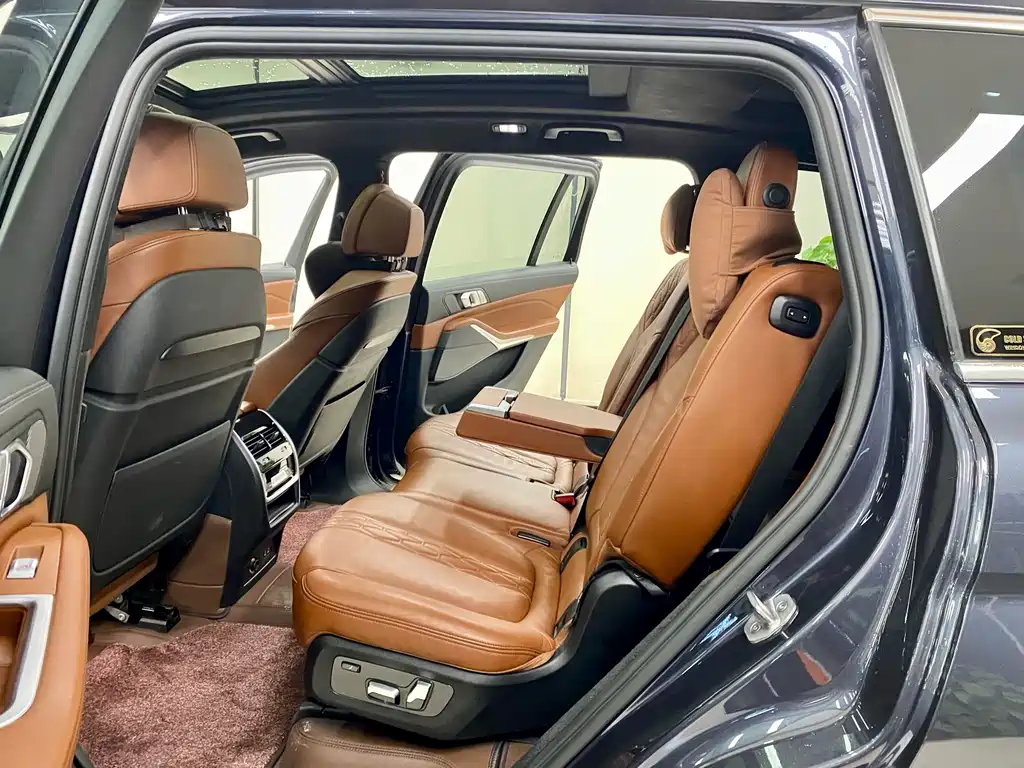 BMW X7 2022 — фото 8