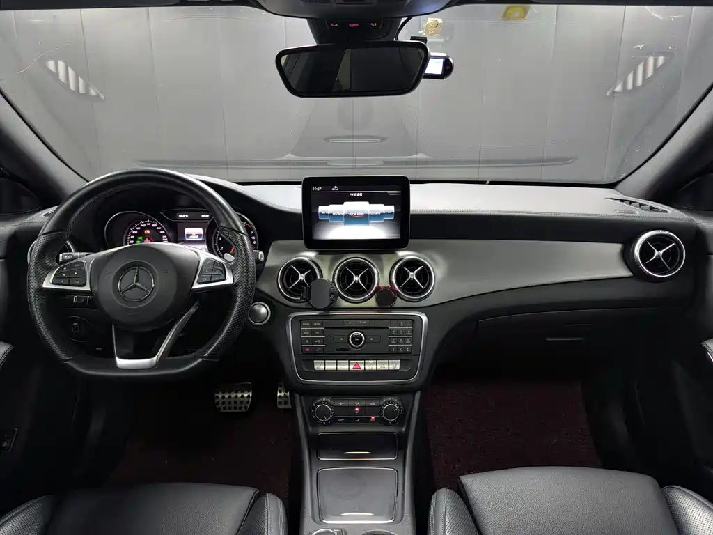 Mercedes-Benz CLA 2016 — фото 8
