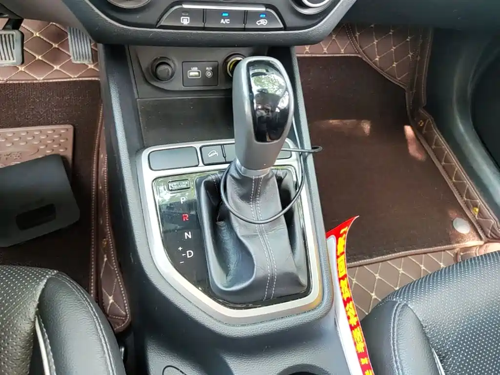 Hyundai ix25 2015 — фото 14