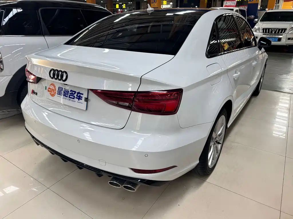 Audi A3 2018 — фото 12
