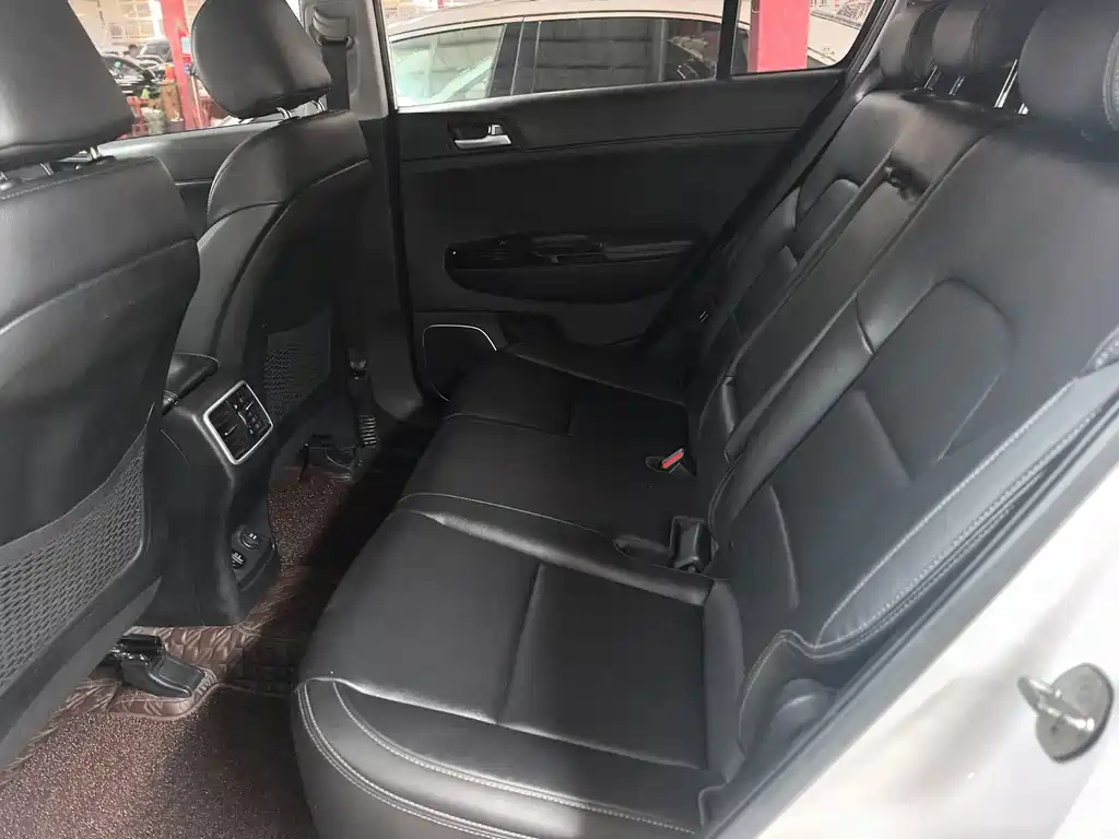 Kia KX5 2017 — фото 8