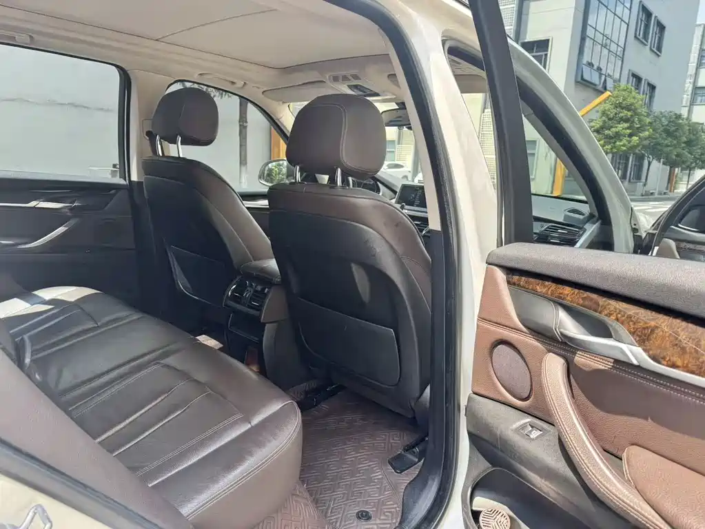 BMW X5 2015 — фото 12