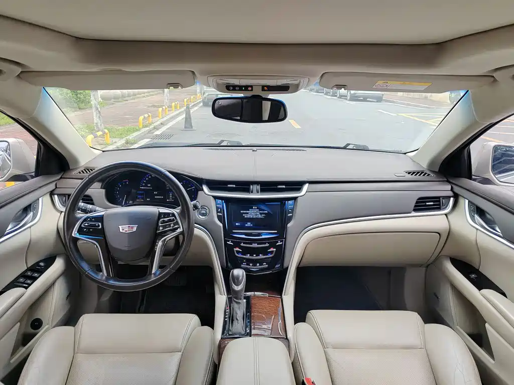 Cadillac XTS 2017 — фото 8