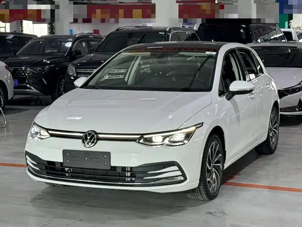 Volkswagen Golf 2021