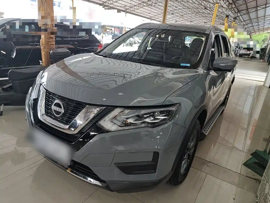 Nissan X-Trail 2025