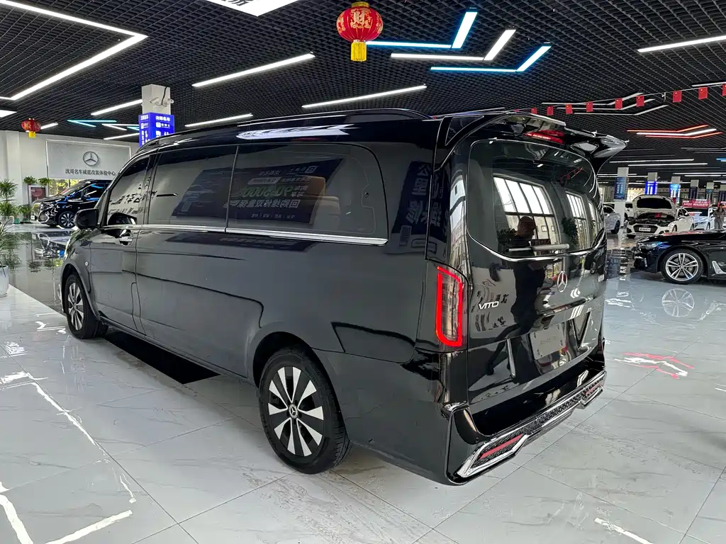 Mercedes-Benz Vito 2023 — фото 7