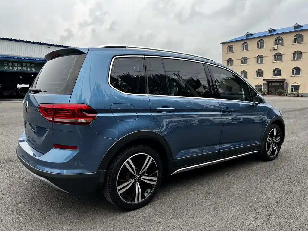 Volkswagen Touran 2021