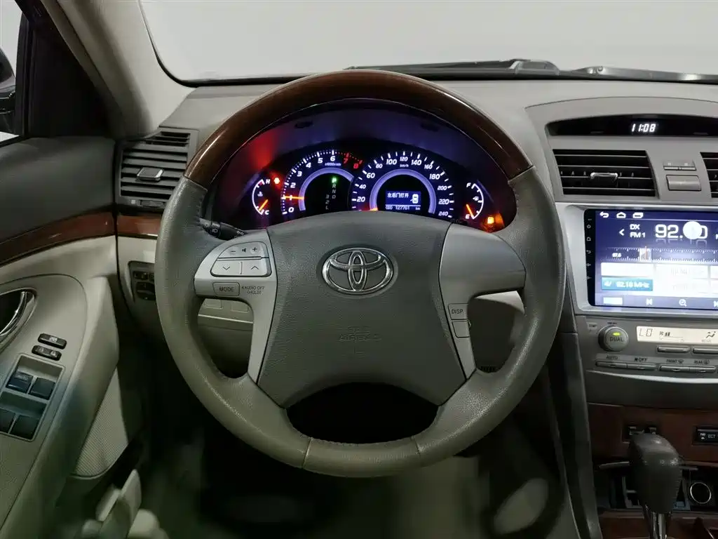 Toyota Camry 2015 — фото 11