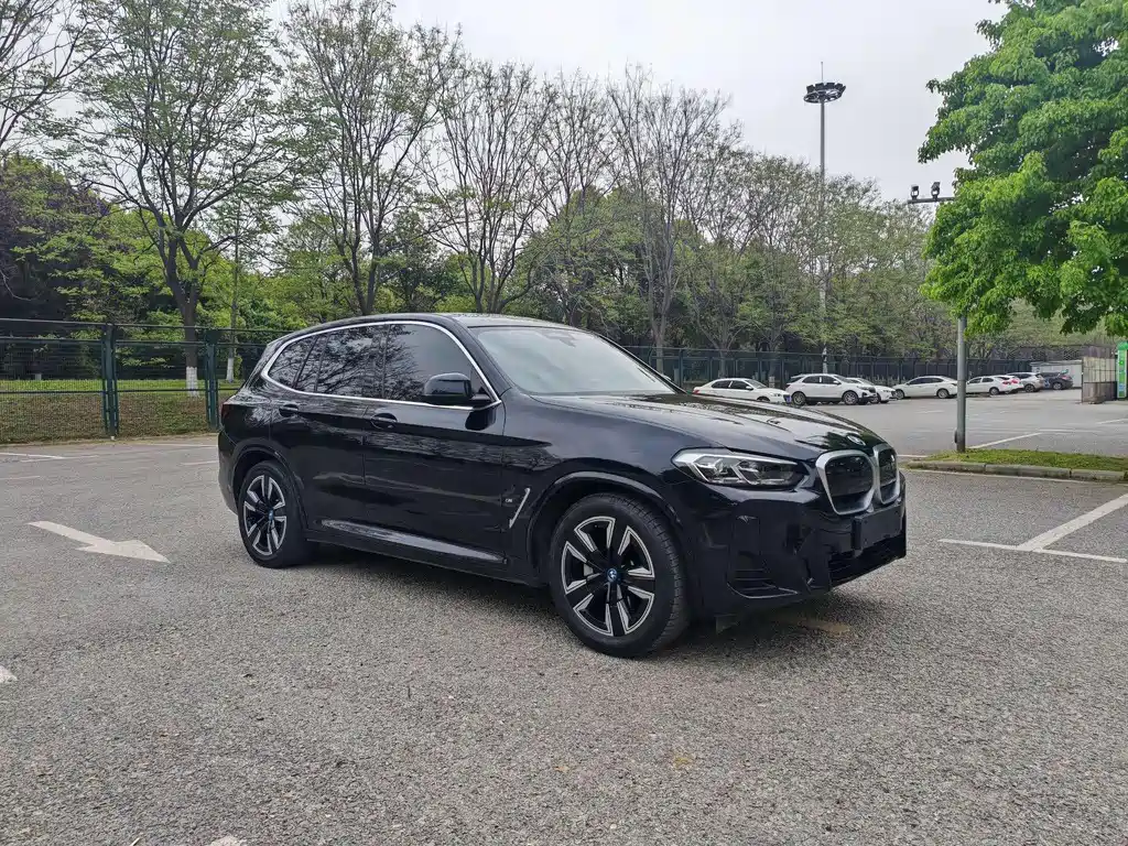 BMW iX3 2024 — фото 4