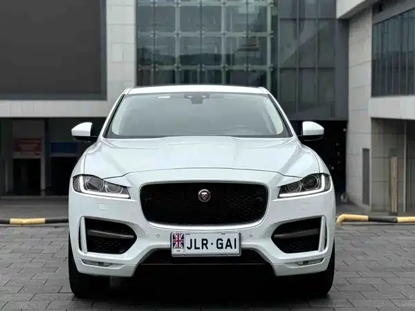 Jaguar F-PACE 2019