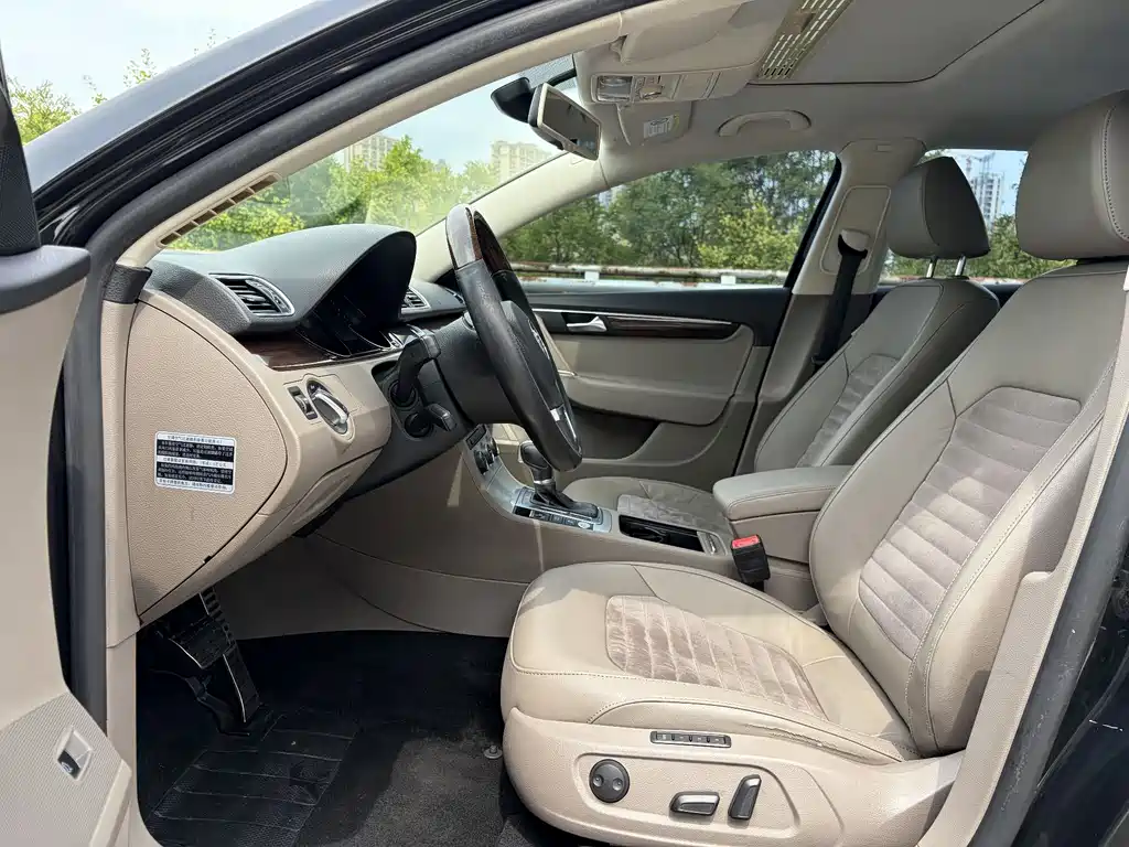 Volkswagen Magotan 2015