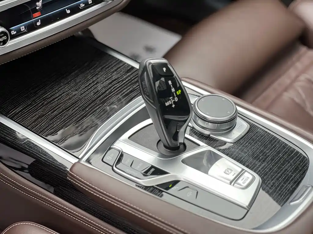 BMW 7 Series 2020 — фото 9