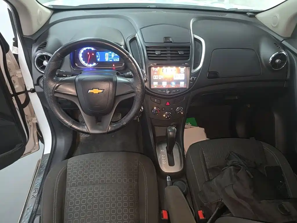 Chevrolet Trax 2016 — фото 10