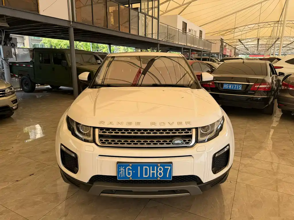 Land Rover Evoque 2018 — фото 2