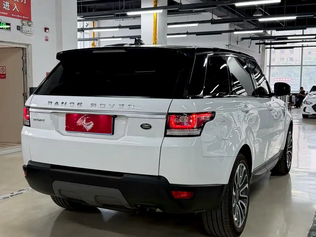 Land Rover Range Rover Sport 2018 — фото 9