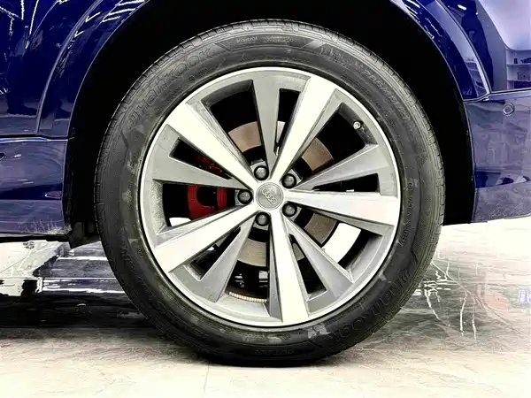 Audi Q8 2019