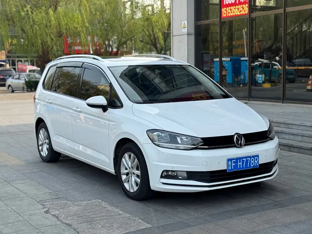 Volkswagen Touran 2019 — фото 3