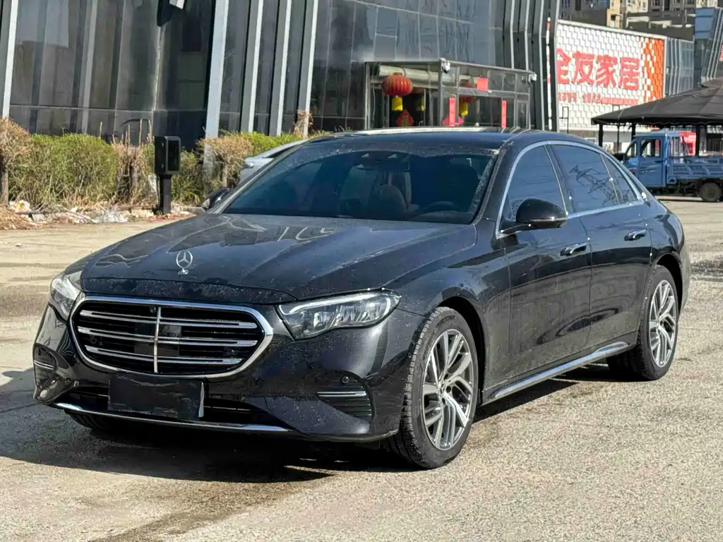 Mercedes-Benz E-Class 2025 — фото 3