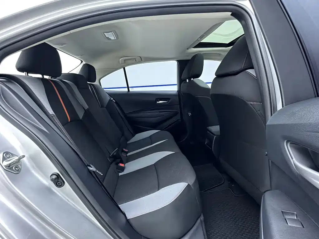 Toyota Corolla 2023 — фото 10