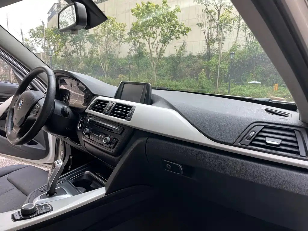 BMW 3 Series 2014 — фото 14