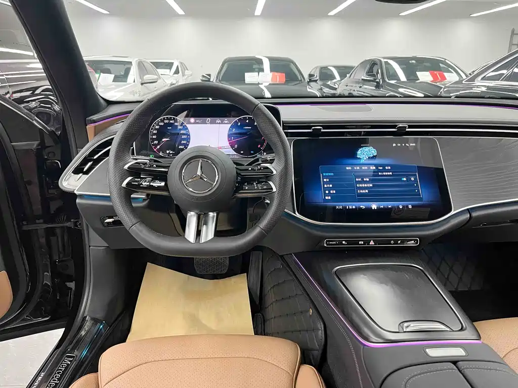 Mercedes-Benz E-Class 2025 — фото 18