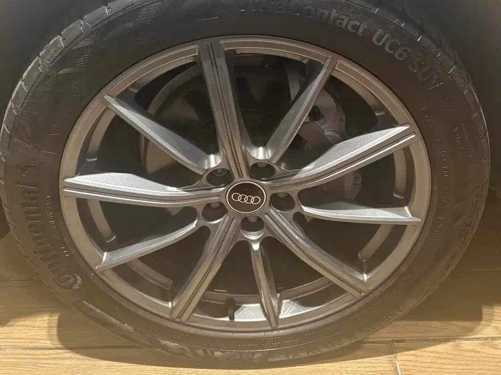 Audi Q5L 2022 — фото 17