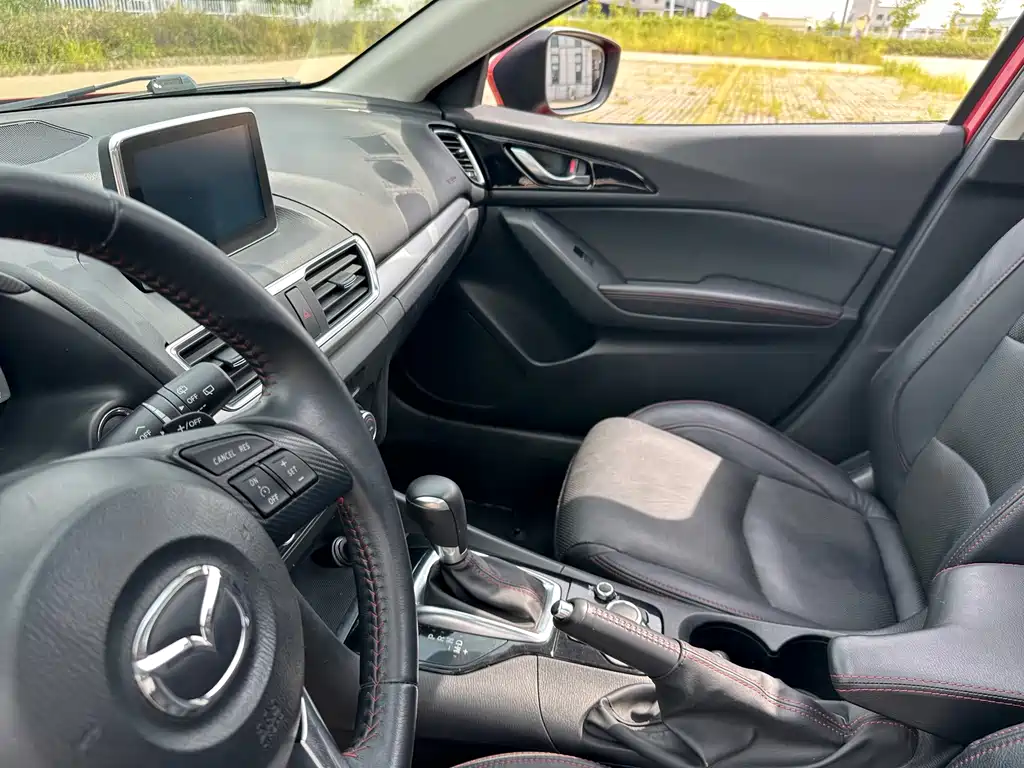 Mazda 3 Angkesela 2016