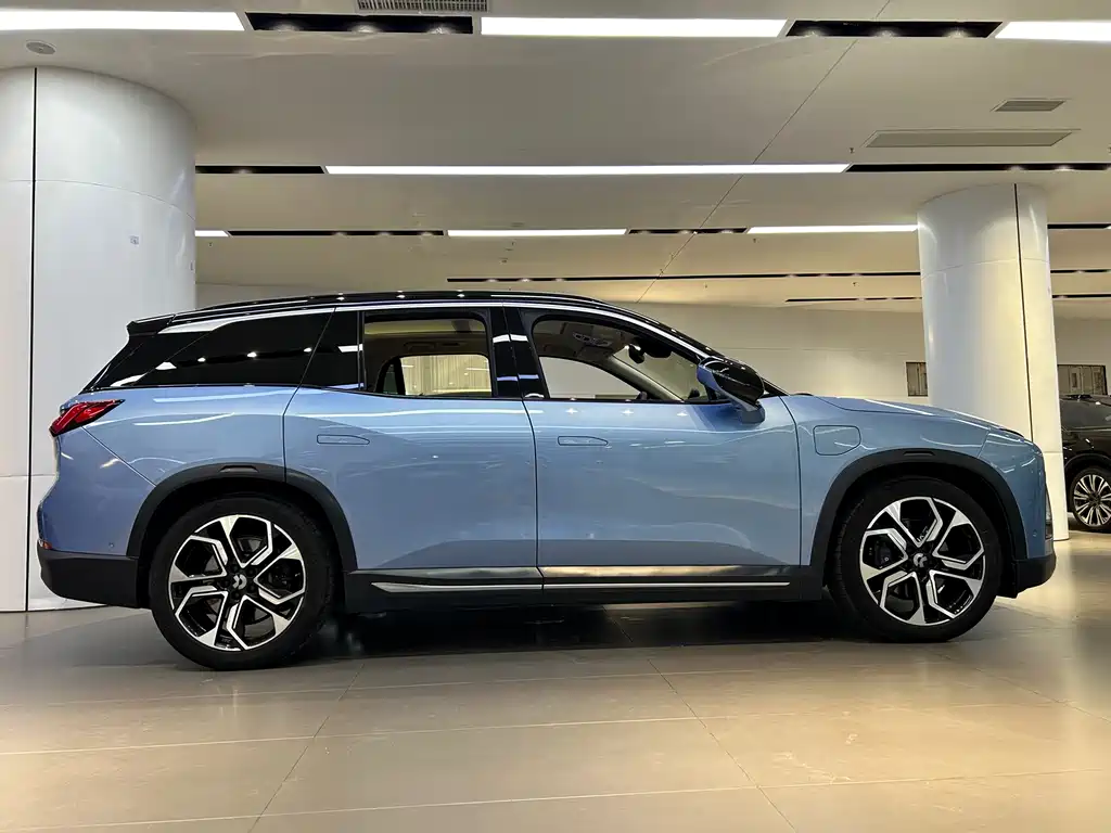NIO ES8 2018