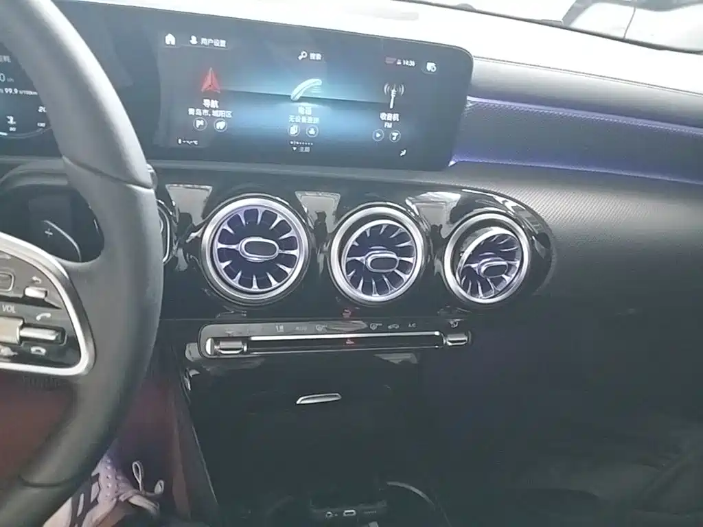Mercedes-Benz A-Class 2023 — фото 13