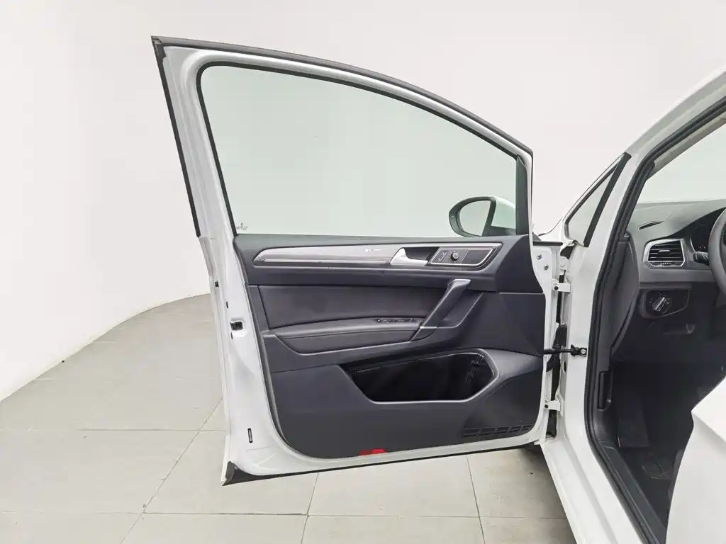 Volkswagen Golf Jialu 2018 — фото 8
