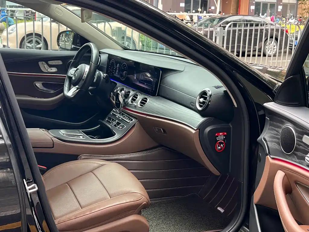 Mercedes-Benz E-Class 2020 — фото 8