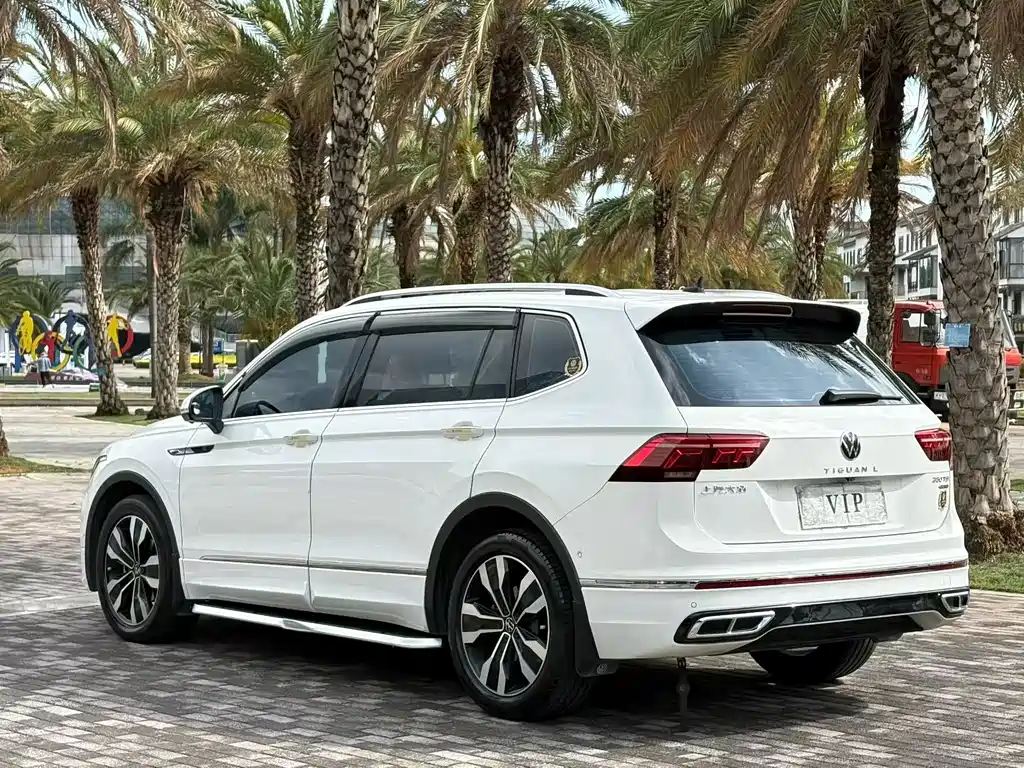 Volkswagen Tiguan L 2022 — фото 4
