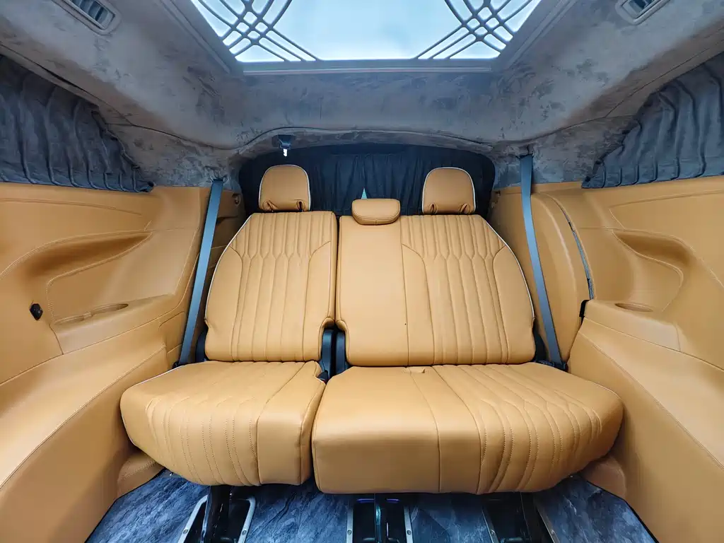 Toyota Sienna 2023 — фото 23