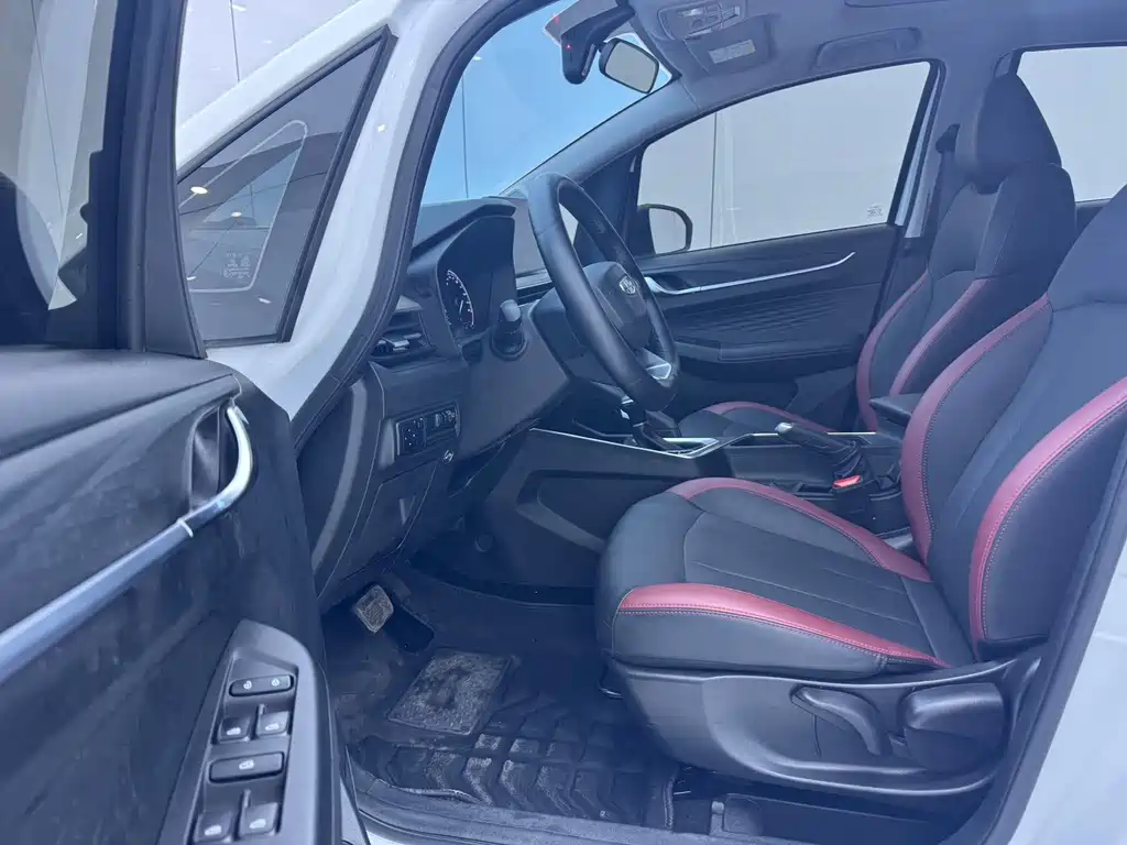 Geely Vision X3 2022