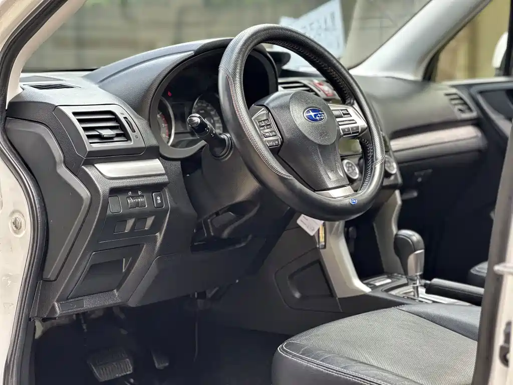 Subaru Forester 2013 — фото 28