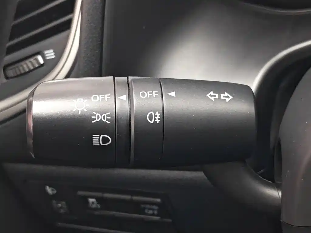 Mazda 3 Angkesela 2017 — фото 21