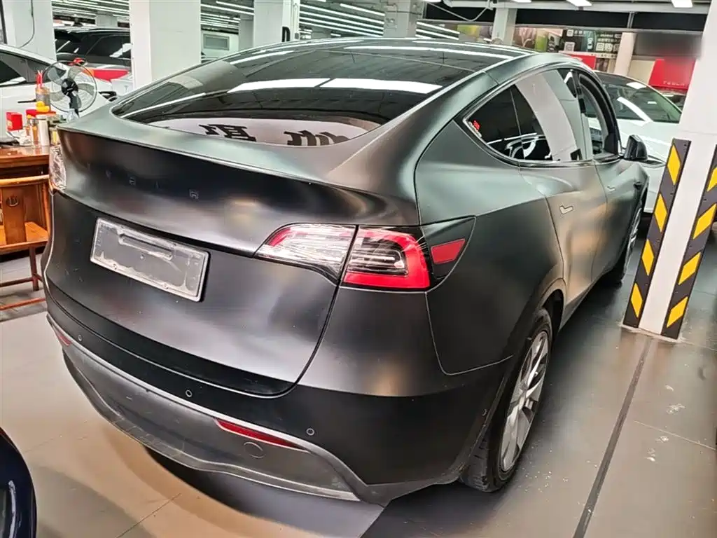 Tesla Model Y 2023 — фото 7