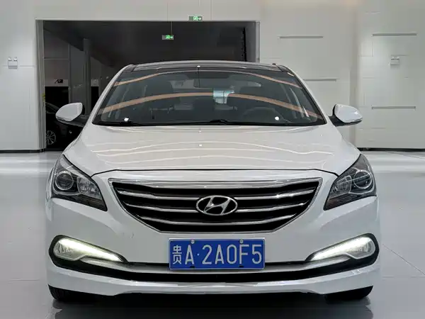 Hyundai Mistra 2014