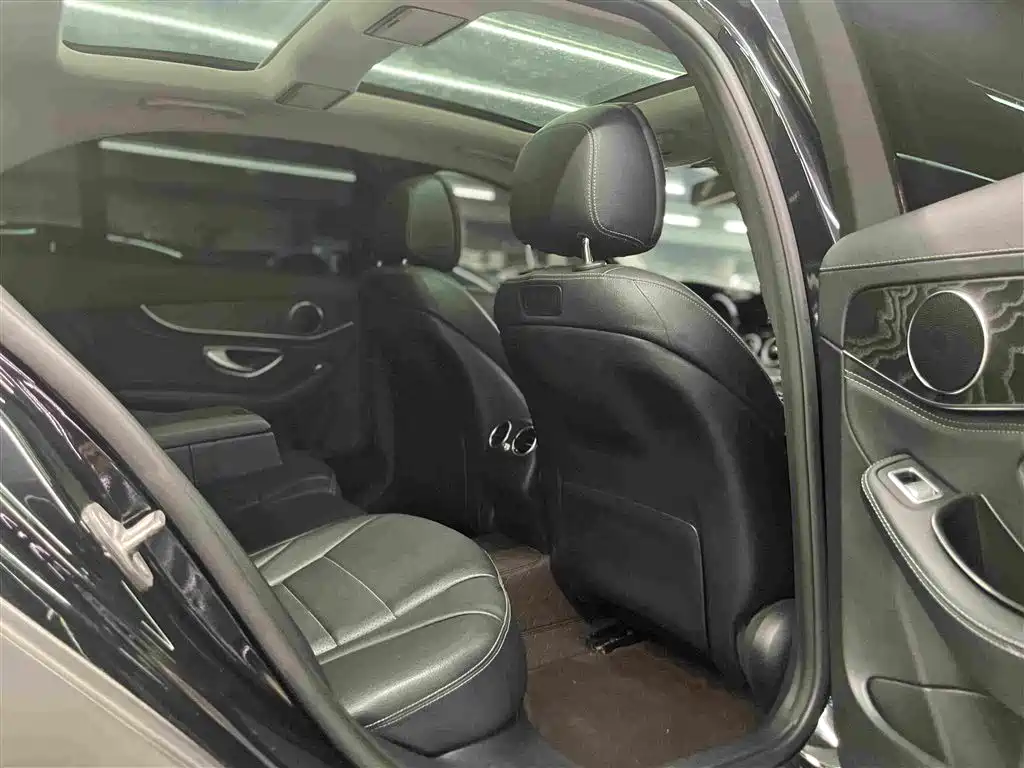 Mercedes-Benz C-Class 2018 — фото 16